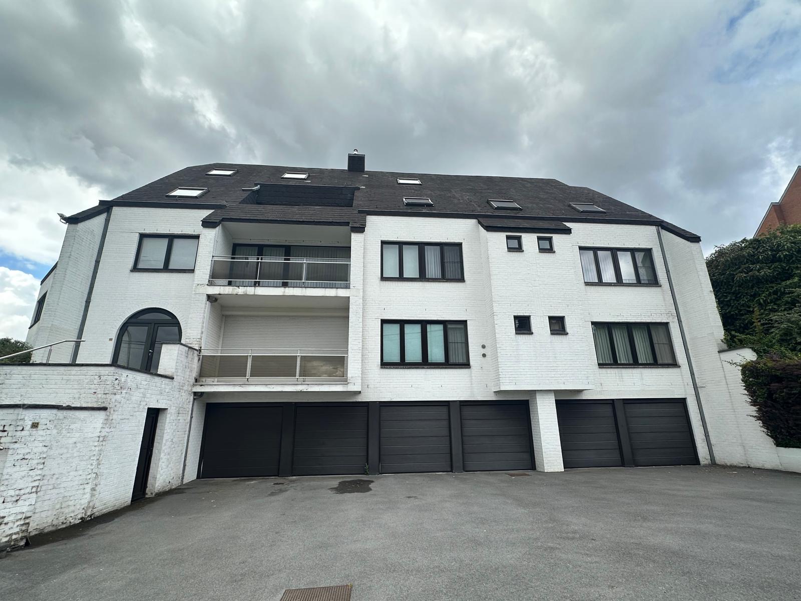 Appartement avec garage et jardin privatif - 6032 - Mont-sur-Marchienne